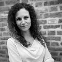 Silvia Alice Carone Gloss