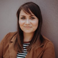 Theresa Bayer