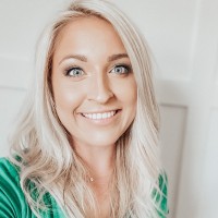 Macie Leoni, Cpc, Cca