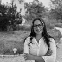 Lyneé Herrera, Phd