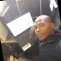 Aviwe Komanisi