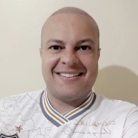 Carlos E Versiani