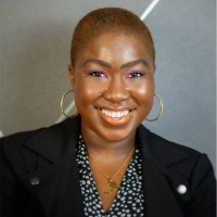 Laurie Dérivois, Lmsw