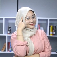 Renata Yasmine Selomita