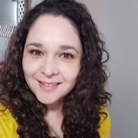 Nora Haros