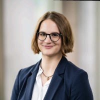 Laura Signer