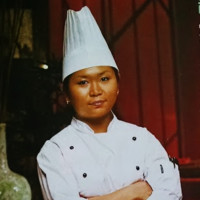 Ayu Travis