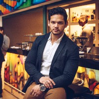 Luis Alberto Santamaria B.