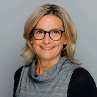 Stefanie Armbruster