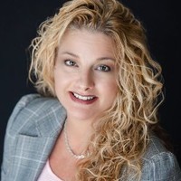Lori Maxwell, Mba