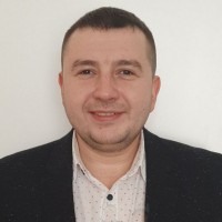 Роман Постников
