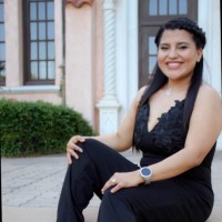 Isamar C.