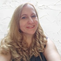 Krisztina Russell-Elzer