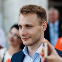 Александр Любин