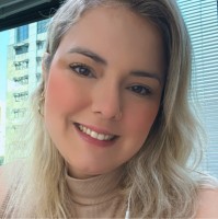 Nicole Thomazelli