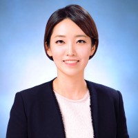 Jee Eun Lee