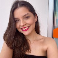 Luiza Correa