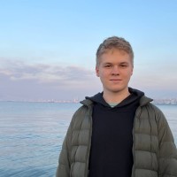 Robert Akhiiarov