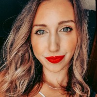Alexandra Huettl, B.S., R.T.(R)(Arrt)