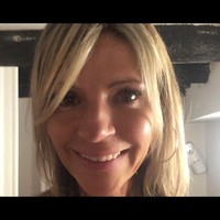 Dee Harrington