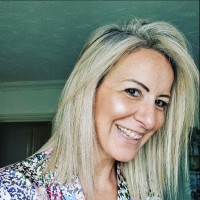 Louise Morris
