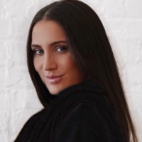 Bri Tomaselli