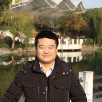 张逸群