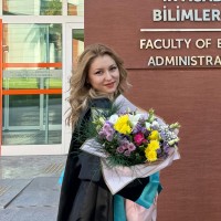 Ayşenur K.