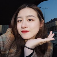 Evelyn Dong