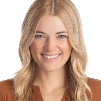 Elizabeth Hikins, Eit