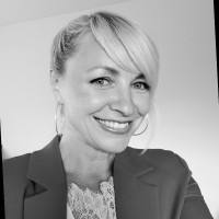 Laura Jevstignejeviene