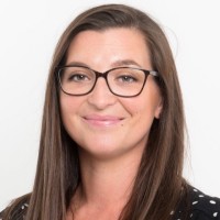 Clare Kuzimski