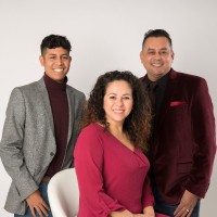 Familia Valle Realty