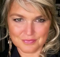 Emmanuelle T.