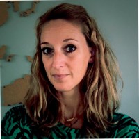 Suzanne Hollander