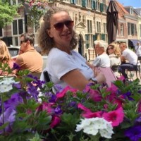 Nanda Van Der Veen