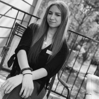 Julia Nead