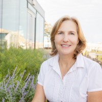 Caroline Smith Dewaal