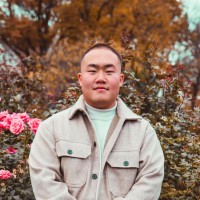 Yinghoua Vang