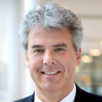 Dr. Ralf Raube