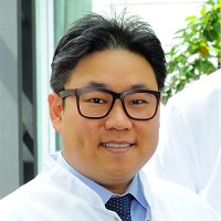 Dr. med. Joon Y. Seo