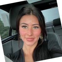 Myia Alizadeh-Rad