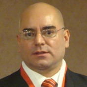 Alex R Castillo
