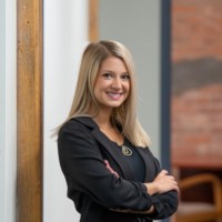 Alexis Kinney, Capm