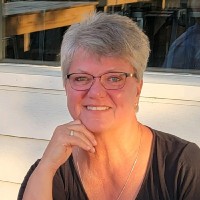 Joanne Nealon