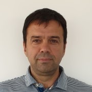 Dejan Vesić