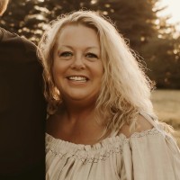 Leslie Beal