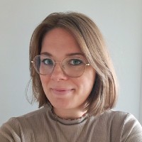 Suzanne Vola