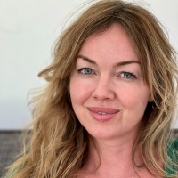 Kyndra Velay