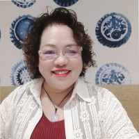 Lily Lau